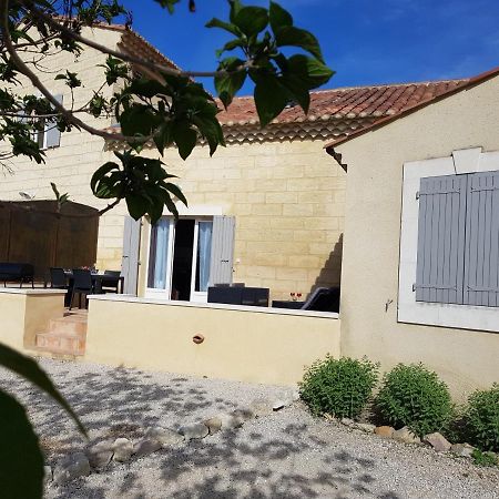 Le Mas Saint Jean Mézoargues Buitenkant foto