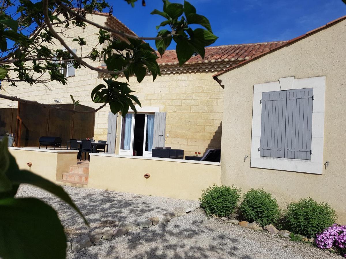 Le Mas Saint Jean Mézoargues Buitenkant foto