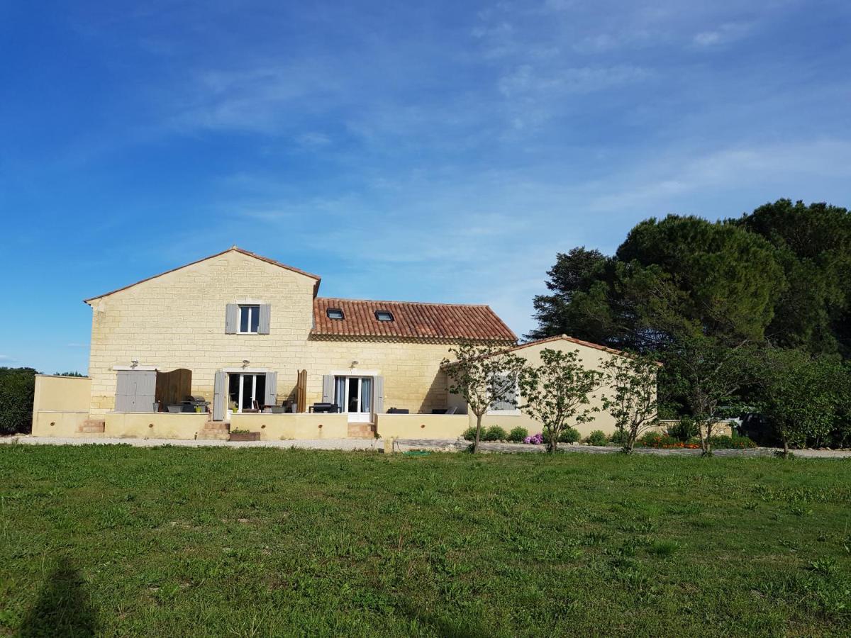 Le Mas Saint Jean Mézoargues Buitenkant foto